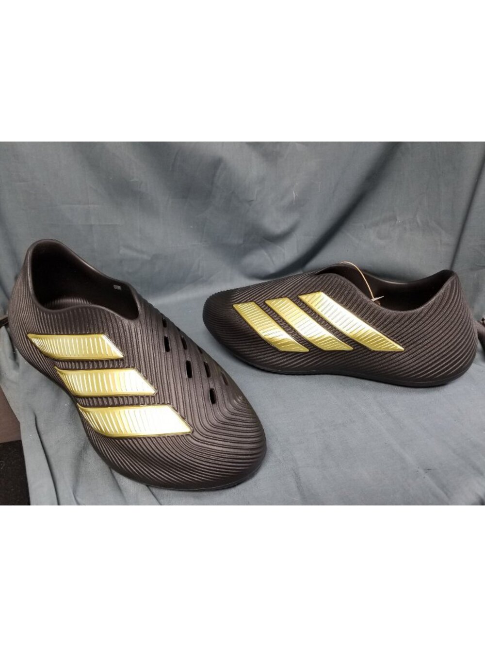Adidas Purechill Runner Core Black/Gold Metallic KH6905 Mens Size 9 NEW NO BOX!